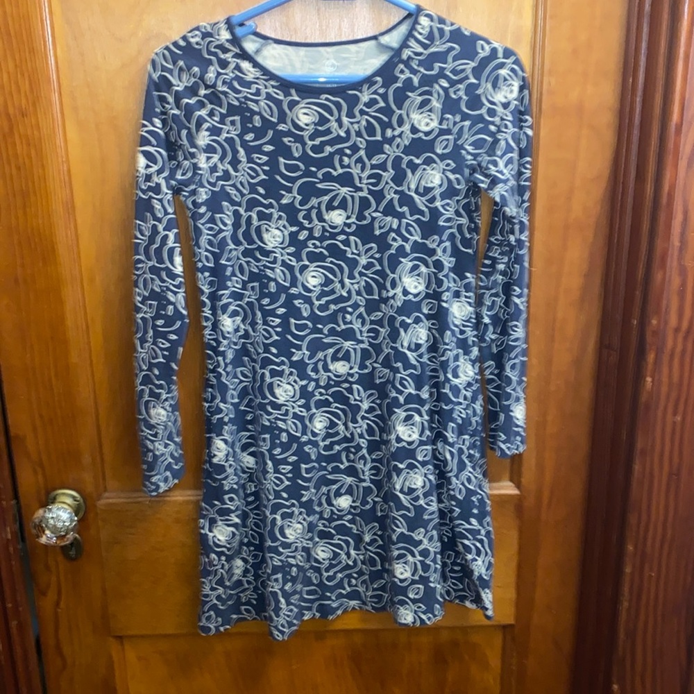Lands’ End blue and white long sleeve floral dress size medium